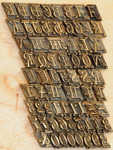 Prägeschrift mm - prägeschrift, 9